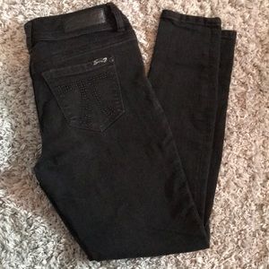Great pair of Seven7 black leggings jeans